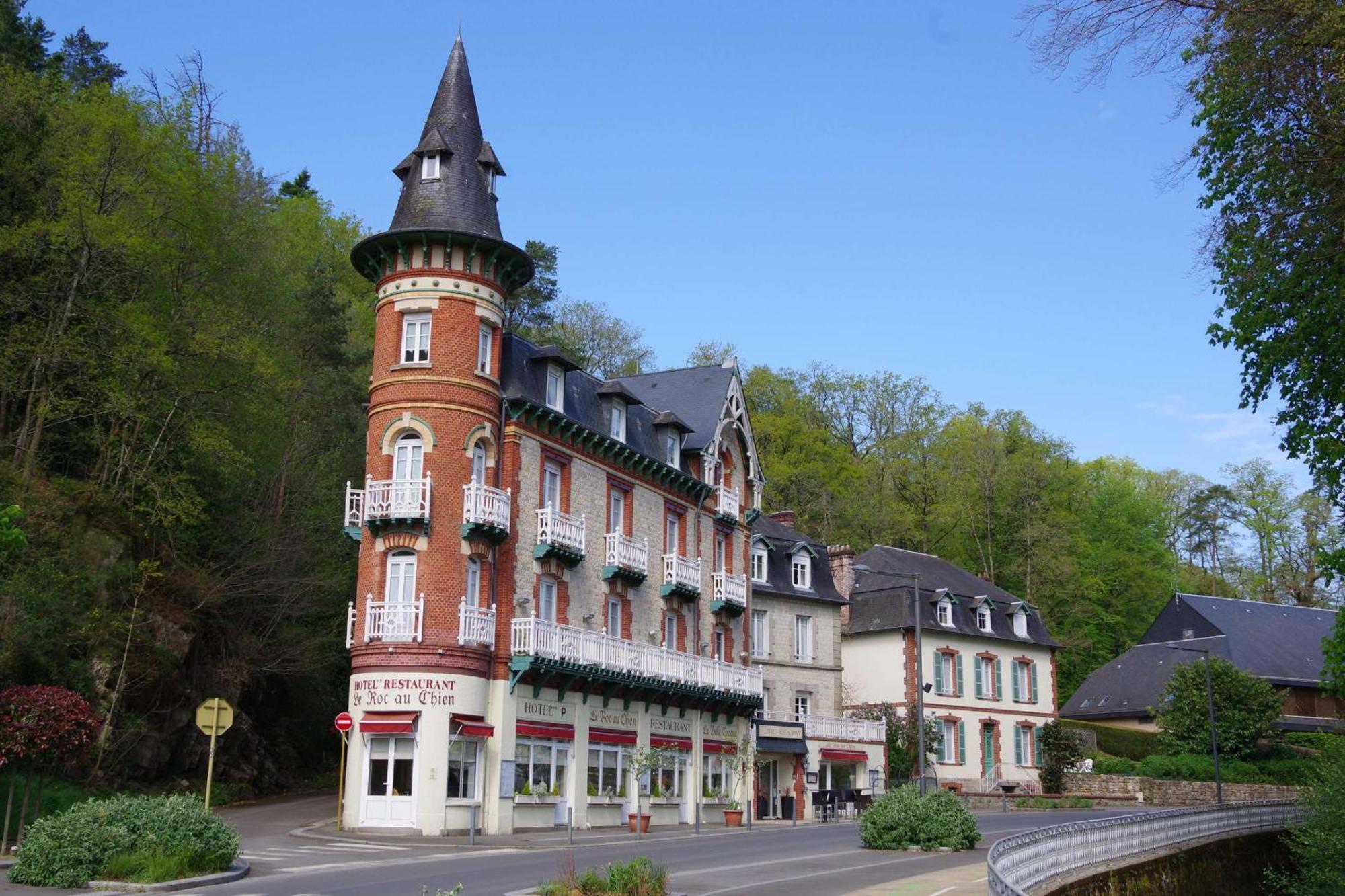 Hôtel Spa Le Roc Au Chien Bagnoles de l'Orne Normandie Extérieur photo